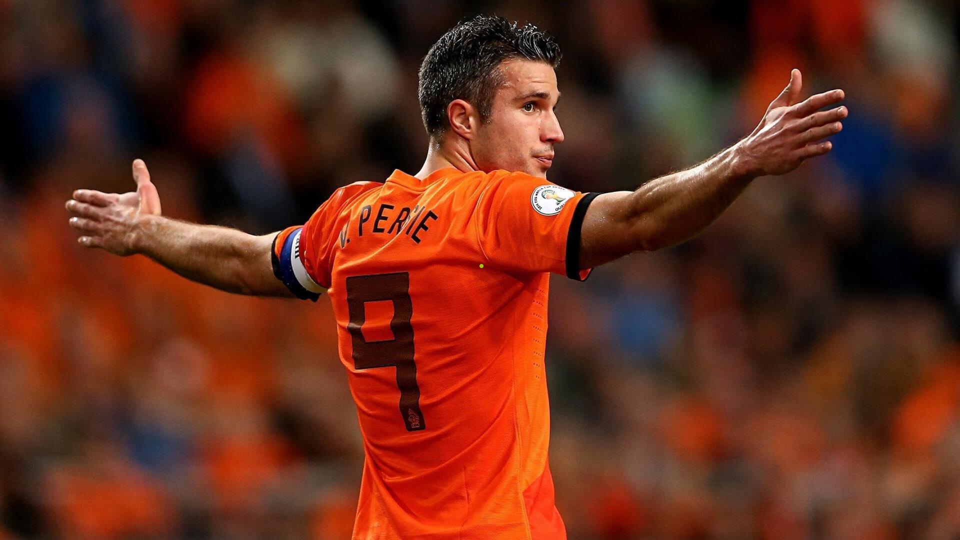 传奇点评引爆足坛，米亚托维奇直言维尼修斯非凡天赋与处事瑕疵的激烈碰撞